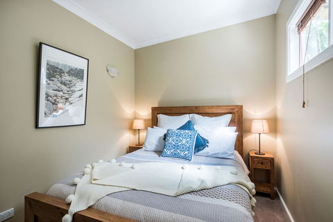 Avalon House - Accommodation Tasmania 11