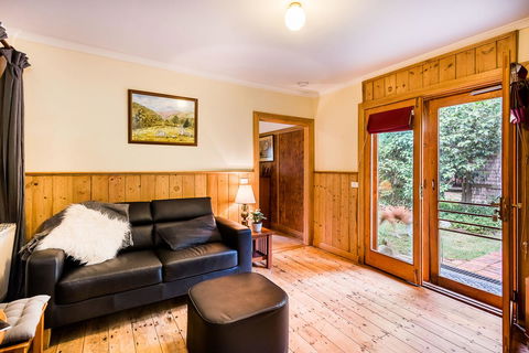 Avalon House - Accommodation Tasmania 8