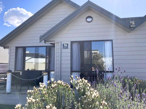 Apollo Bay Waterfront Motor Inn - Accommodation Tasmania 20