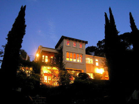 Villa Mallorca - Accommodation Tasmania 0
