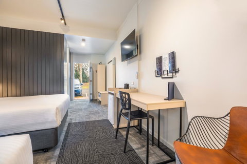 Nightcap At Keysborough Hotel - Accommodation Tasmania 18