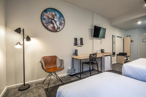 Nightcap At Keysborough Hotel - Accommodation Tasmania 2