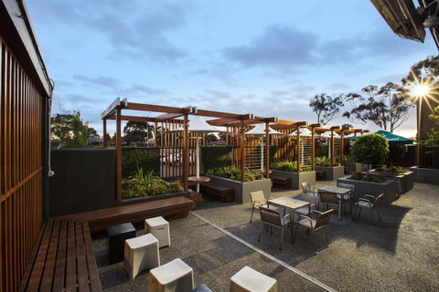 Nightcap At Keysborough Hotel - Accommodation Tasmania 28