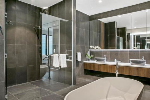 Experience Platinum Hotel Apartments - Accommodation Tasmania 21