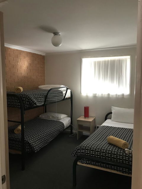 Beachcomber Motel & Apartments - Accommodation Tasmania 10