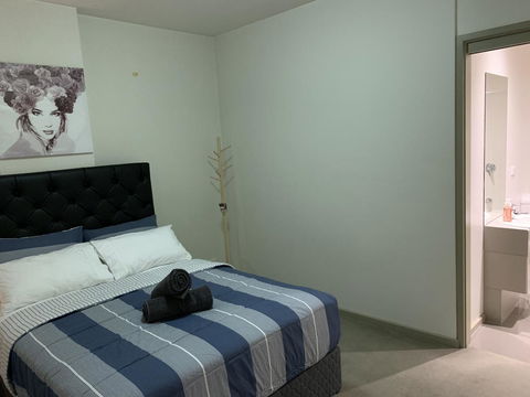 City Lifestyle Accommodation - Accommodation Tasmania 9