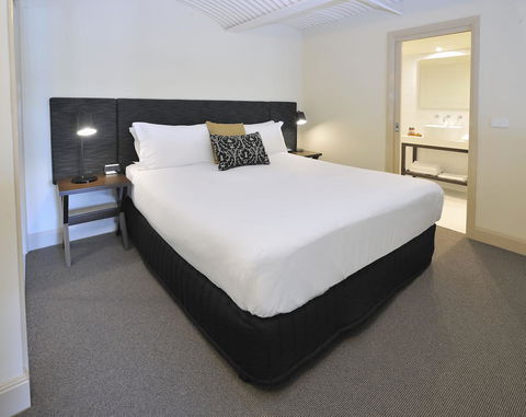 Grand Hotel Melbourne - Accommodation Tasmania 2