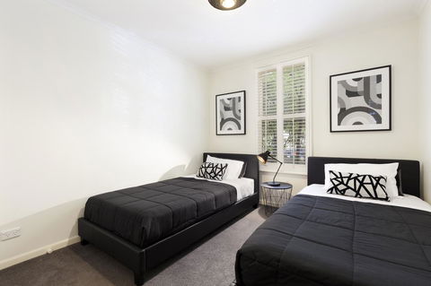 Melbourne Luxury Paradise - Accommodation Tasmania 8