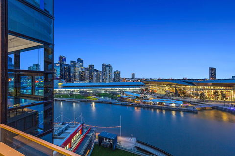 Melbourne Holiday Apartments Flinders Wharf - Accommodation Tasmania 17