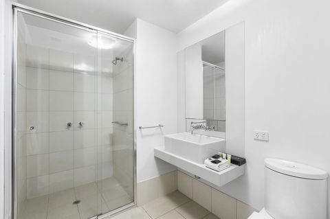 Melbourne Holiday Apartments Flinders Wharf - Accommodation Tasmania 18