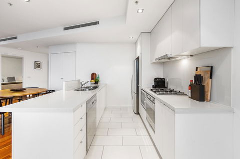 Melbourne Holiday Apartments Flinders Wharf - Accommodation Tasmania 12