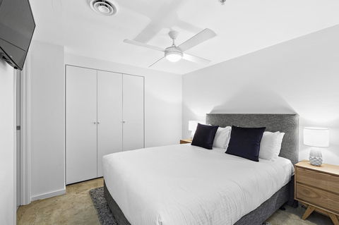 Melbourne Holiday Apartments Flinders Wharf - Accommodation Tasmania 21