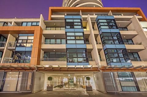 Melbourne Holiday Apartments Flinders Wharf - Accommodation Tasmania 0