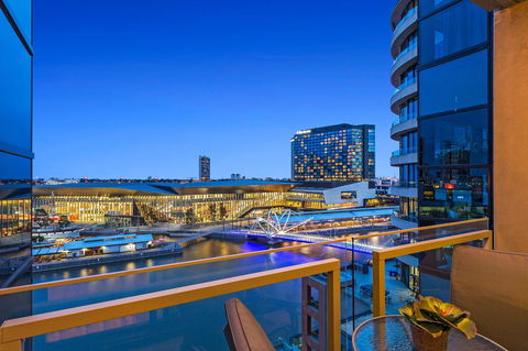 Melbourne Holiday Apartments Flinders Wharf - Accommodation Tasmania 14