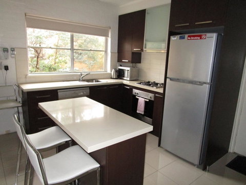 North Melbourne Retreat - Accommodation Tasmania 2