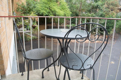 North Melbourne Retreat - Accommodation Tasmania 4