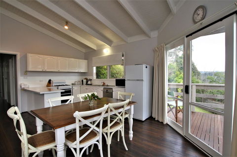 Hamptons In Healesville - Accommodation Tasmania 4