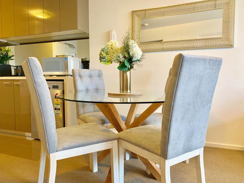 Luxury Apartments With View - Accommodation Tasmania 4