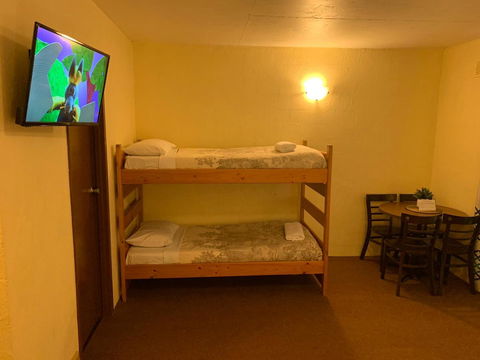 Mountain Creek Motel Bar & Restaurant - Accommodation Tasmania 5