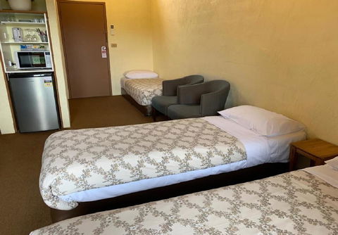 Mountain Creek Motel Bar & Restaurant - Accommodation Tasmania 30