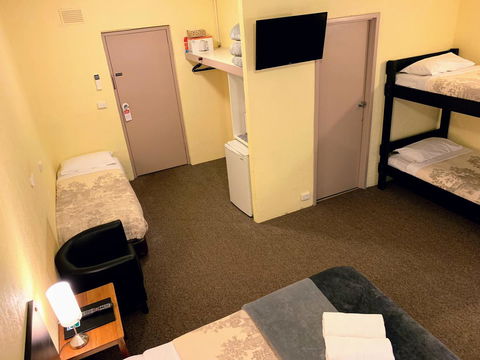 Mountain Creek Motel Bar & Restaurant - Accommodation Tasmania 37