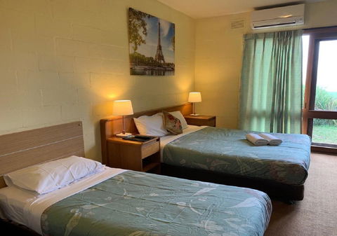 Mountain Creek Motel Bar & Restaurant - Accommodation Tasmania 32