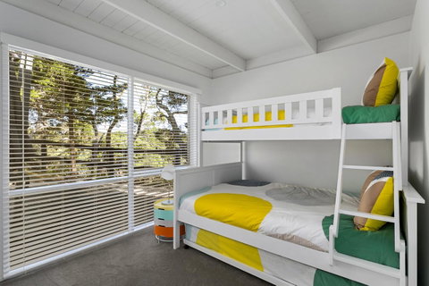 Oasis On Grange - Accommodation Tasmania 9
