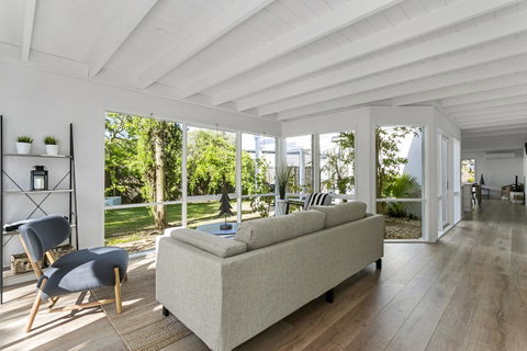 Oasis On Grange - Accommodation Tasmania 4