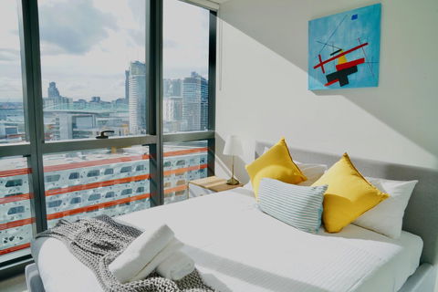 Pride Docklands Waterfront Apartment City View - Accommodation Tasmania 10