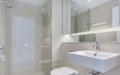 Pride Docklands Waterfront Apartment City View - Accommodation Tasmania 16