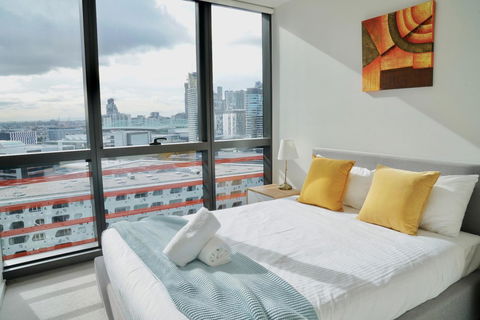 Pride Docklands Waterfront Apartment City View - Accommodation Tasmania 9