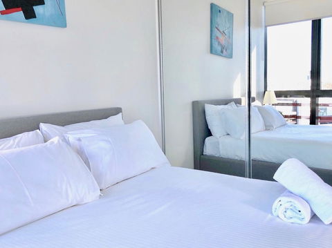 Pride Docklands Waterfront Apartment City View - Accommodation Tasmania 43