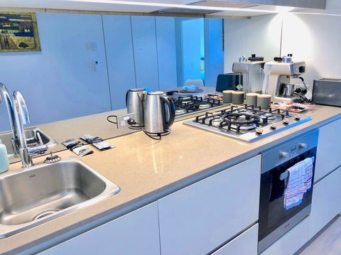 Pride Docklands Waterfront Apartment City View - Accommodation Tasmania 28