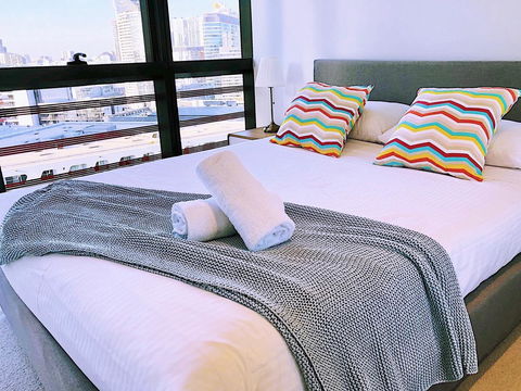 Pride Docklands Waterfront Apartment City View - Accommodation Tasmania 26