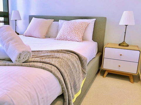 Pride Docklands Waterfront Apartment City View - Accommodation Tasmania 25