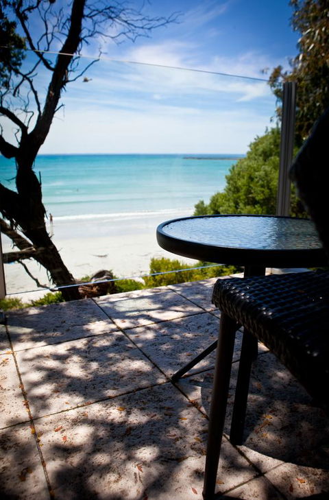 Battery Cove Beach Front Apartment - Accommodation Tasmania 5