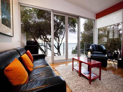 Battery Cove Beach Front Apartment - Accommodation Tasmania 16