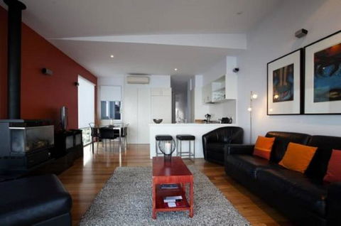 Battery Cove Beach Front Apartment - Accommodation Tasmania 8