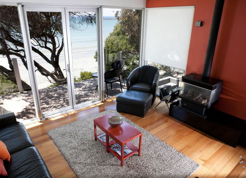 Battery Cove Beach Front Apartment - Accommodation Tasmania 11
