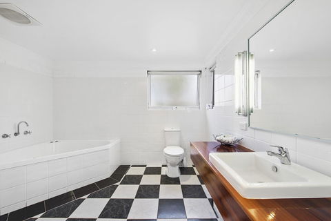 The International Motel Apollo Bay - Accommodation Tasmania 22