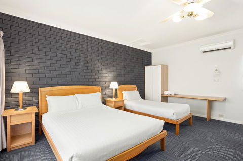 The International Motel Apollo Bay - Accommodation Tasmania 10