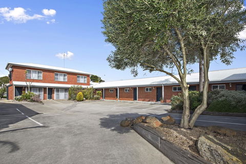 The International Motel Apollo Bay - Accommodation Tasmania 4