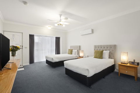 The International Motel Apollo Bay - Accommodation Tasmania 14