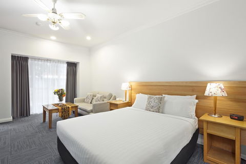 The International Motel Apollo Bay - Accommodation Tasmania 24