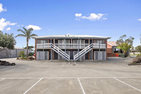 The International Motel Apollo Bay - Accommodation Tasmania 5