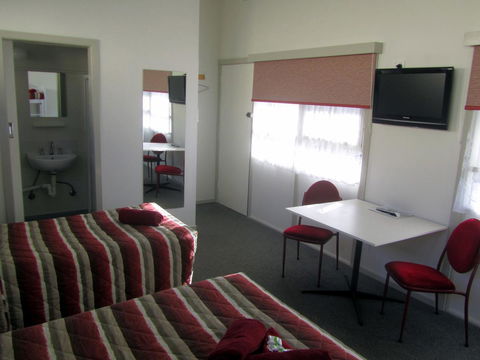 The Highlander Motel - 24HR Check In - Accommodation Tasmania 27