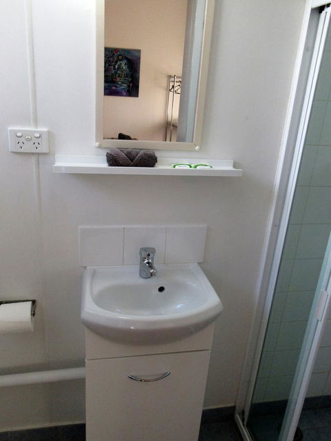 The Highlander Motel - 24HR Check In - Accommodation Tasmania 20