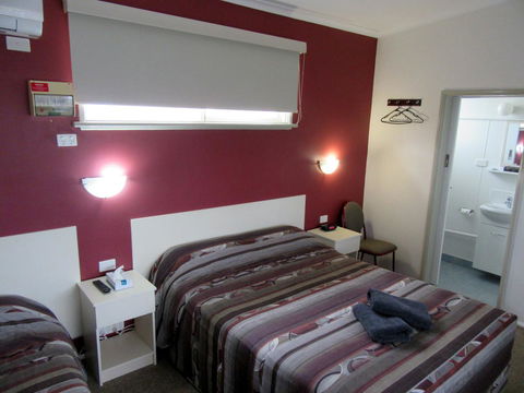 The Highlander Motel - 24HR Check In - Accommodation Tasmania 2