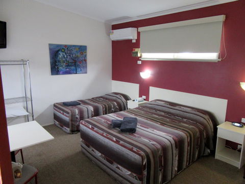 The Highlander Motel - 24HR Check In - Accommodation Tasmania 3