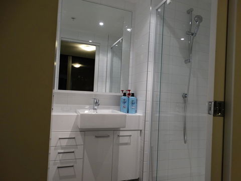 Cloud9 Luxury Apartments - Accommodation Tasmania 9